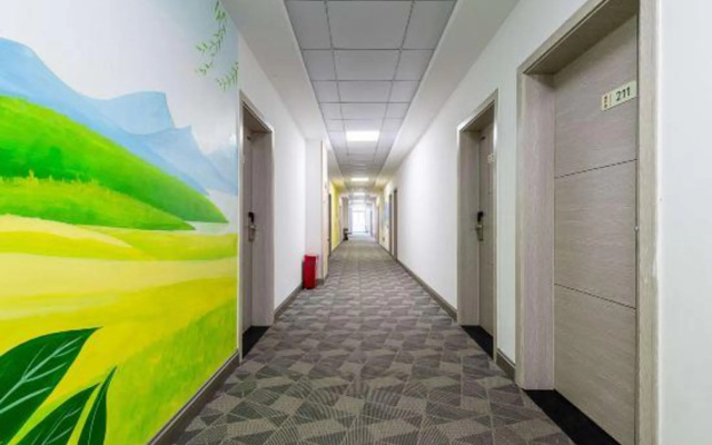 Zhuhai Meet Youth Apartment (Science and Technology School Store)