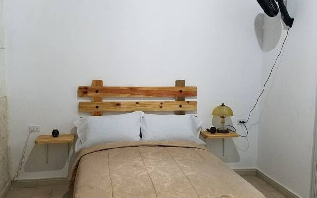 Hostal Escobar 206