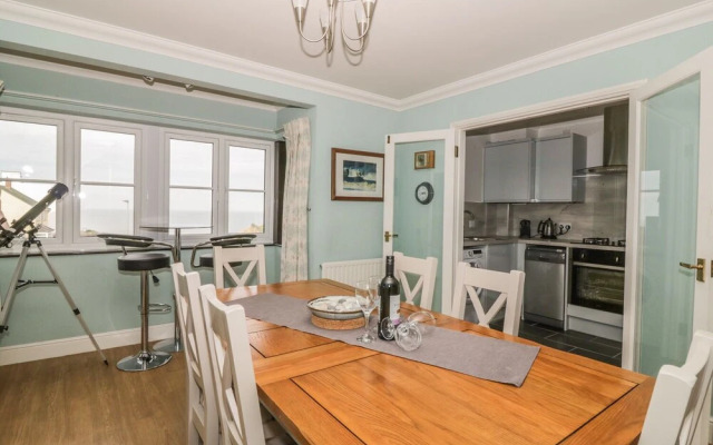 4 Victoria Court