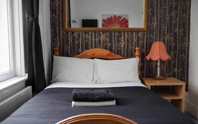 Hotel 261