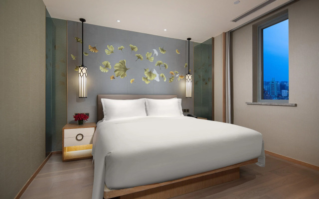 Crowne Plaza Shanghai Nanjing Road by IHG