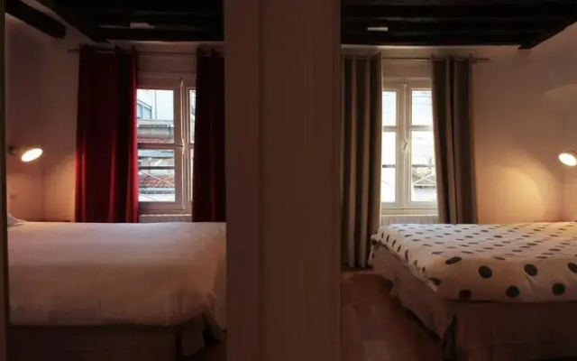 Parisian Home - Palais Brongniart