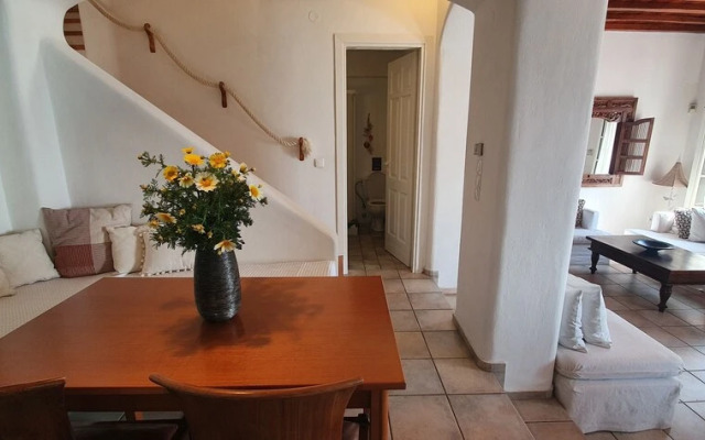 Villa Apollonia 3BR in Agios Stefanos by iTravelhome