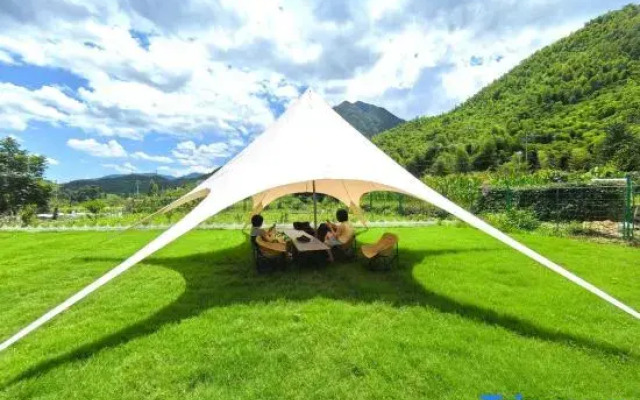 Yunshang Grassland Anji Suxi Landscape Homestay