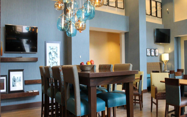 Hampton Inn & Suites Bartonsville