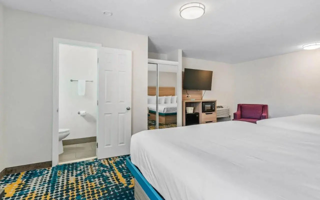 Pacific Shores Inn
