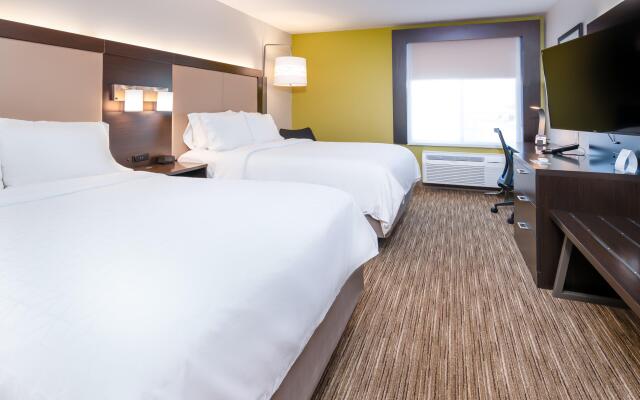 Holiday Inn Express Minneapolis/Coon Rapids/Blaine by IHG