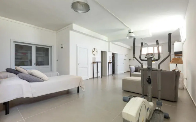 2732 Suite More by Barbarhouse