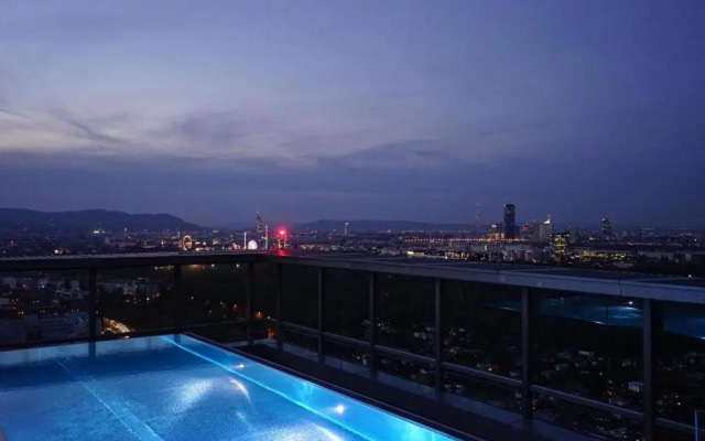 Boutique Studio with Terrace and Pool