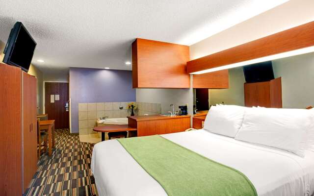 Microtel Inn & Suites by Wyndham Cherokee