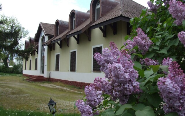 Aranyhíd Hotel