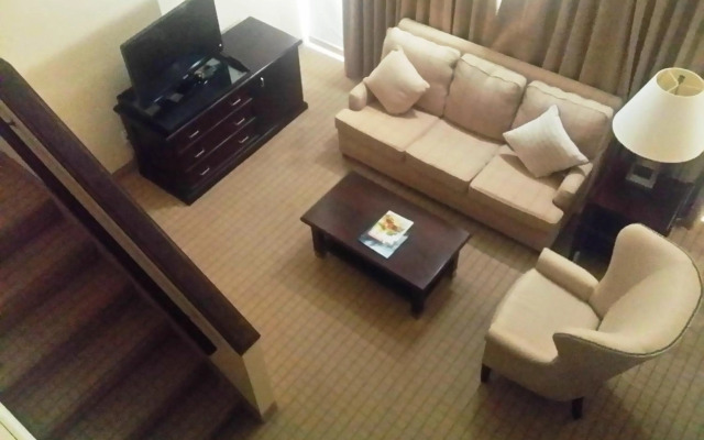 Anaheim Majestic Garden Hotel