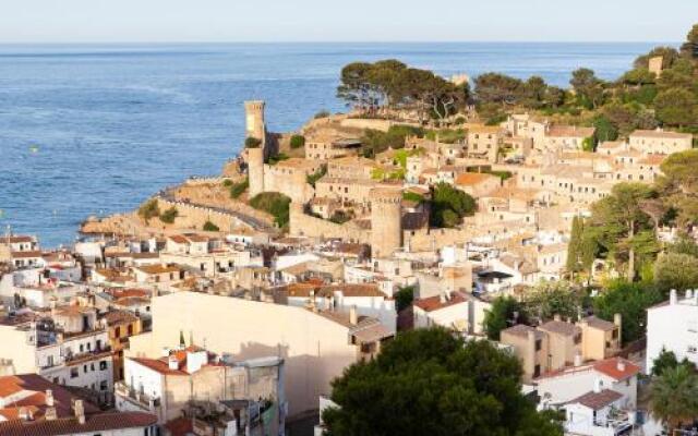 Lets Holidays Apartment Costa Brava