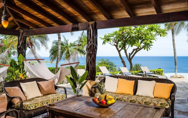 Luxury Villa Hot Tub Ocean Views Fully Staffed