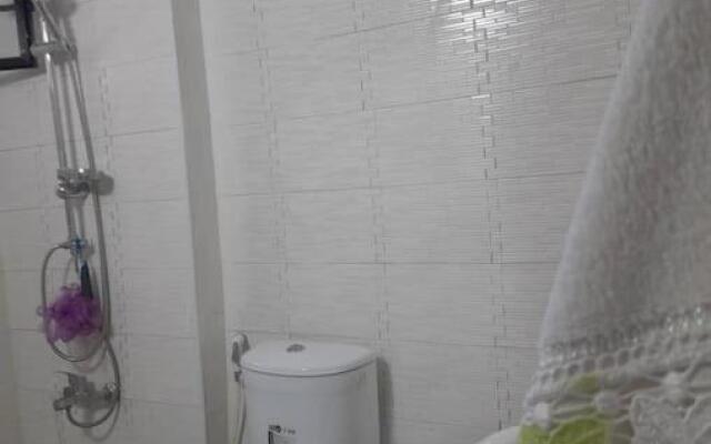 Cozy 2 bedrooms apartment in Jabal Lwebdeh