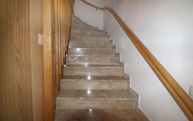 Beautiful Caravan in Gosau With 6 Bedrooms and Wifi