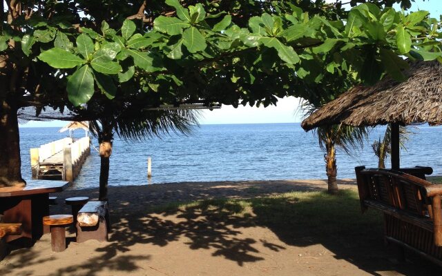 Dumaguete Springs Beach Resort