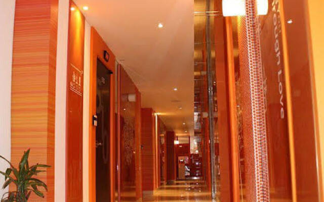 W Motel