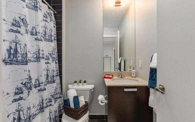 Quickstay - Luxurious 2-Bedroom Condo, Heart Of Toronto