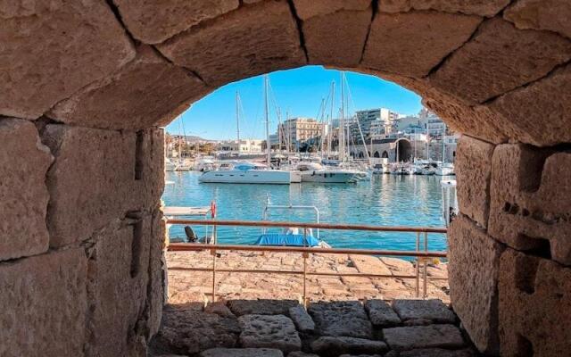 Damona 2BR Luxury Home With Garden