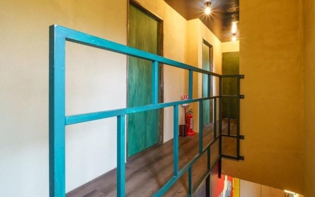 Mad Cat Hostel Osaka & Bar