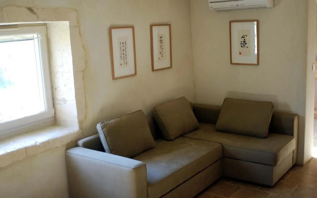 Maison de Charme Dans Domaine 17eme