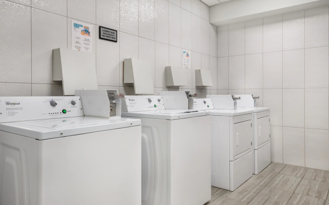 Executive Residency by Best Western Calgary City View North