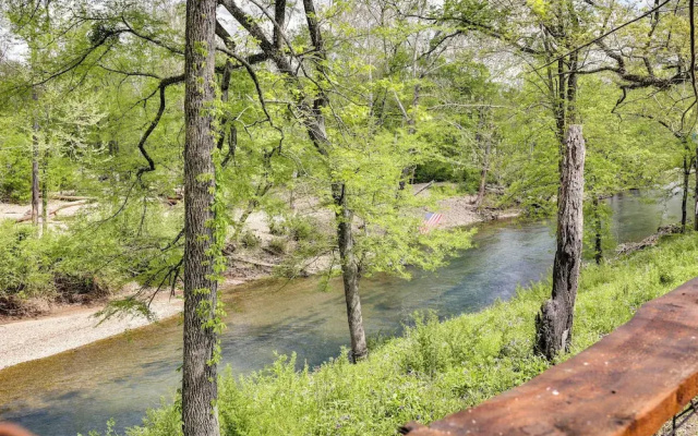 Flag Hole riverfront Cabin Near Local Attractions!