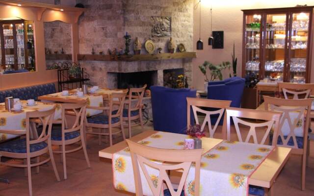 Sevdas Garni Hotel Weinforth