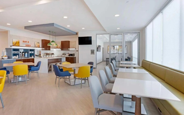 Comfort Inn & Suites US-60