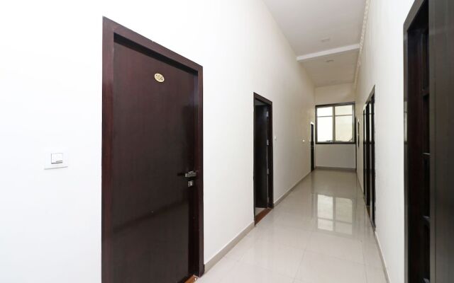 Nhu Phuc Hotel by OYO Rooms