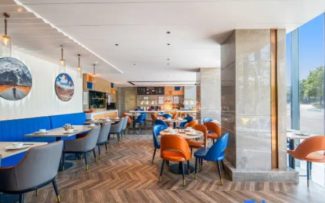Kyriad Marvelous Hotel Shenzhen Gongming Honghuashan Subway Station — 3-star hotel in Shenzhen
