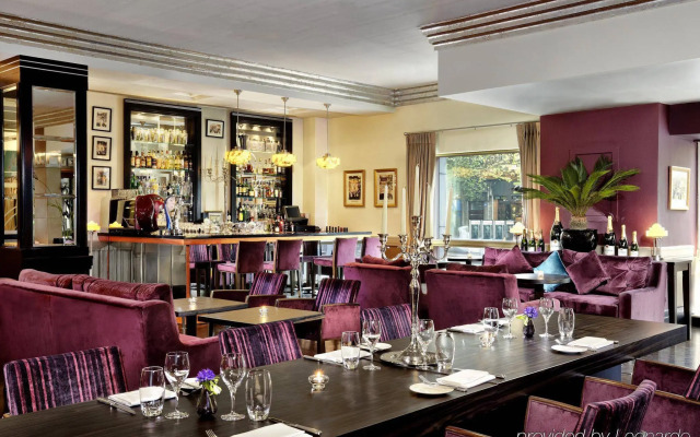 The College Green Hotel Dublin, Autograph Collection