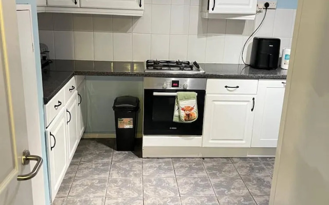 Stylish & Bright 3BR in Headington, Oxford Area