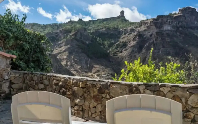 House Sleeps6-parking-garden-pool in Summer-pet