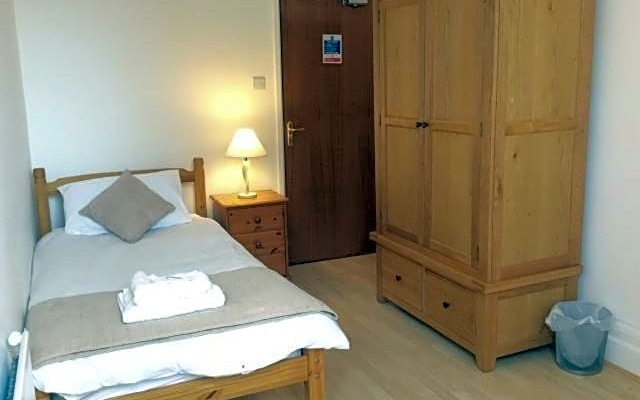 Cavell House Bed and Breakfast