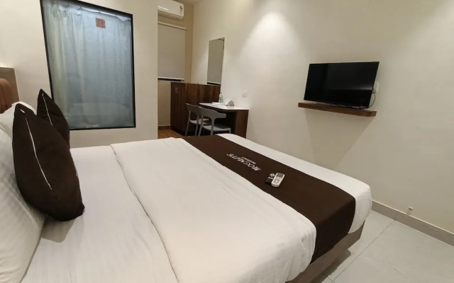 Hotel Moon Lite Residency Marve Malad