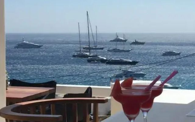 Seethrough Mykonos - Adults Only
