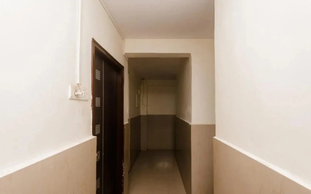 OYO 23285 The Diplomat Lodging