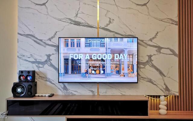 Yussy 4Bedroom Condo at R&F Princess Cove