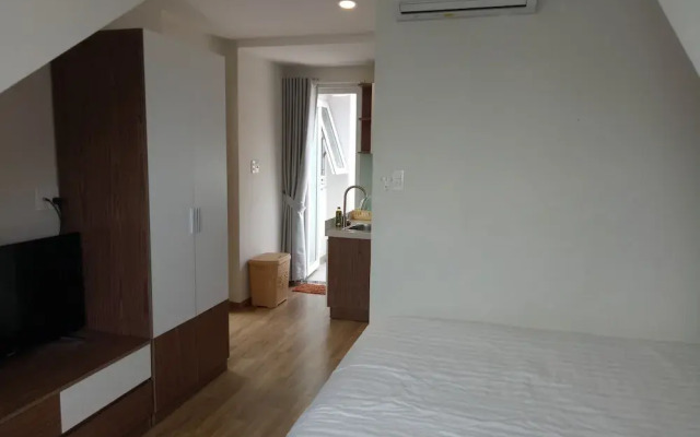 Spring Light Apartment