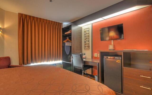 Smoky Mountain Inn & Suites