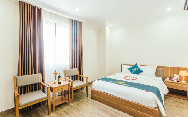 White Crown Hotel