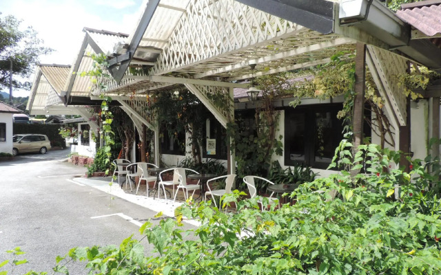 Cameronian Holiday Inn