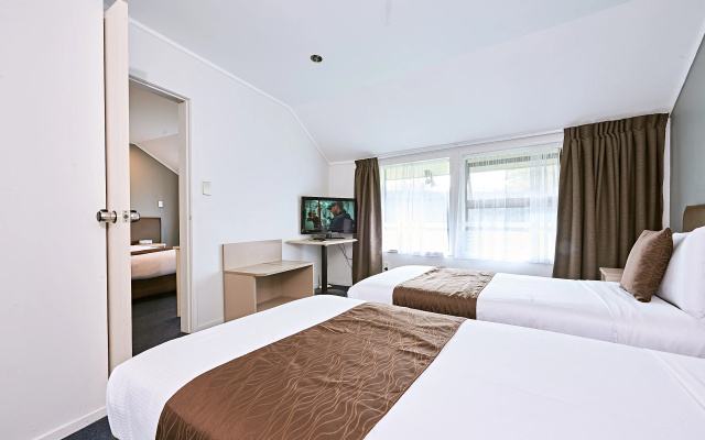 Mount Richmond Hotel – Guest Rooms – Auckland