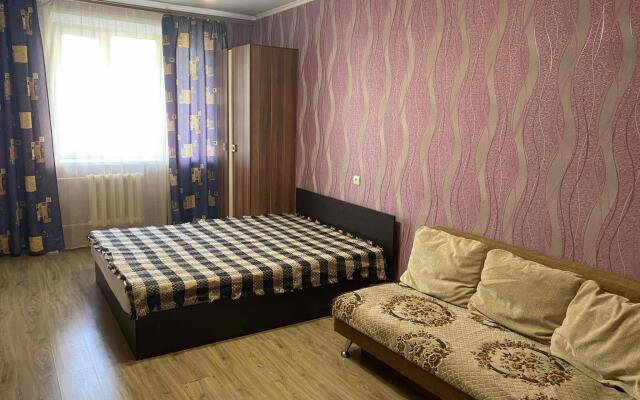 Apartments on Orekhovaya street 12