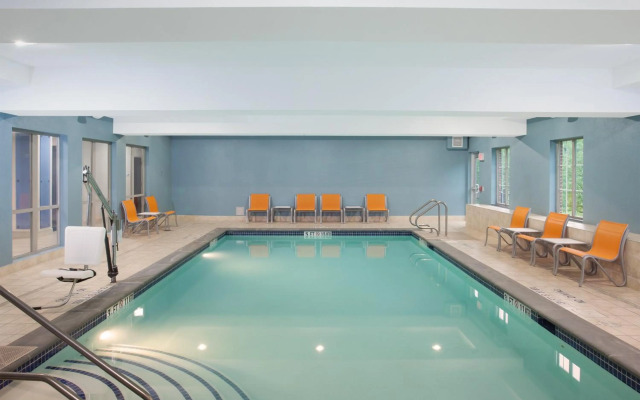 Holiday Inn Express Haskell - Wayne Area by IHG