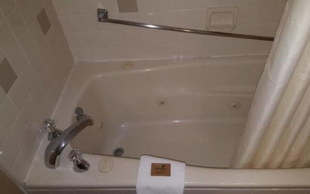 Elwood Hotel & Suites