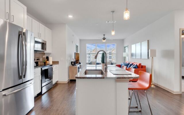 Axis West Luxury Apartments