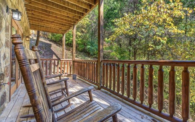 Moonlight Theater Lodge